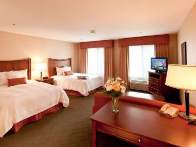 Hampton & Hotel