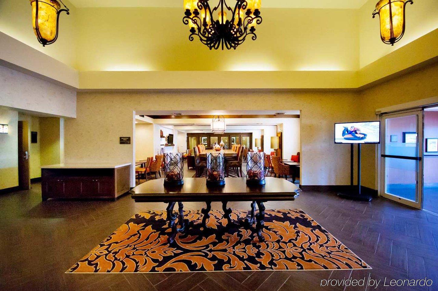 Hampton & Hotel 3*