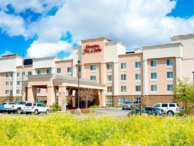 Hotel Hampton & Fresno